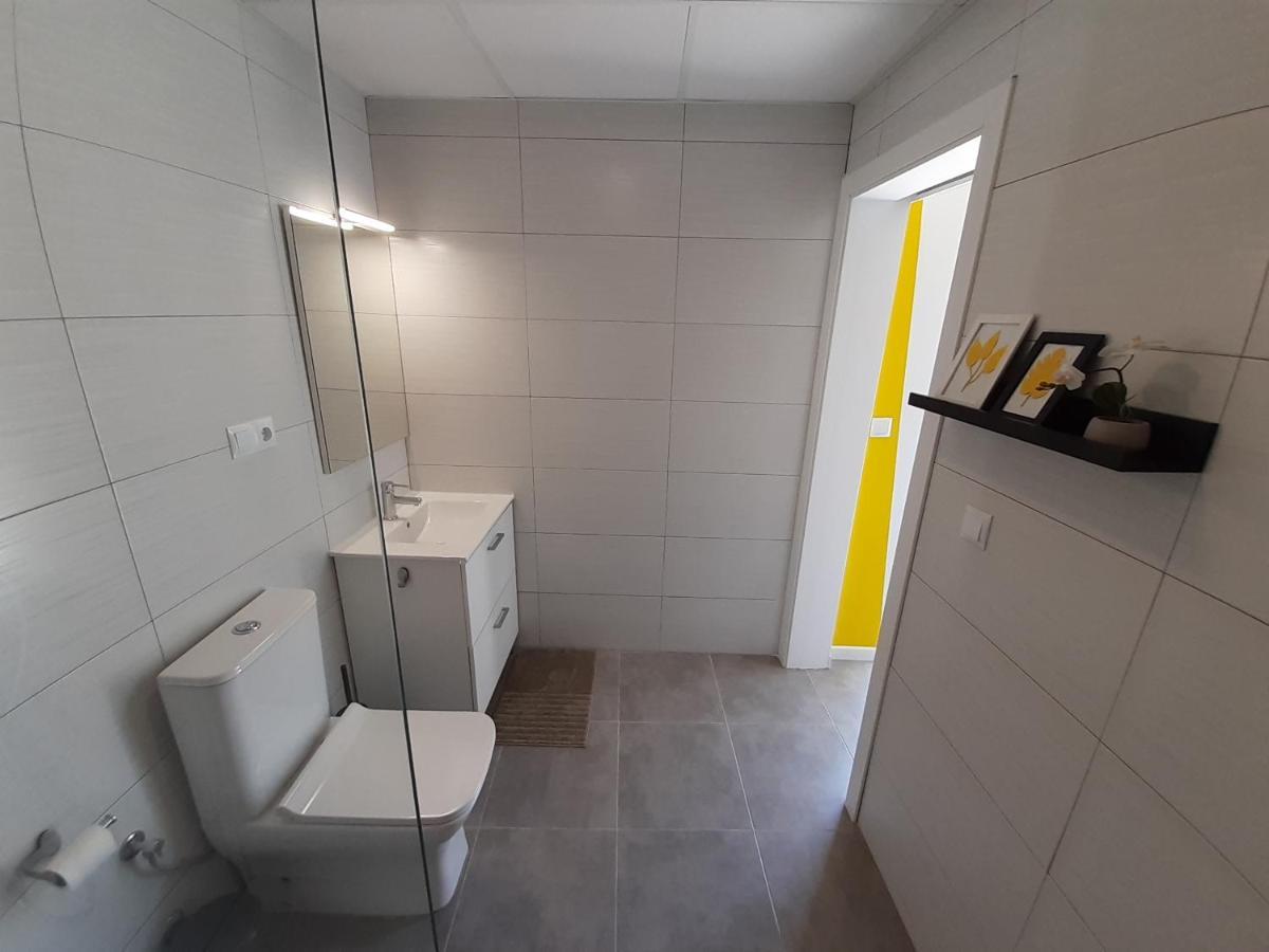The Yellow Corner Apartment Alicante Eksteriør bilde