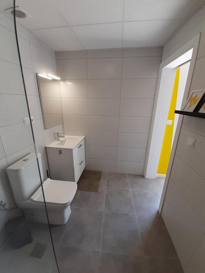 The Yellow Corner Apartment Alicante Eksteriør bilde